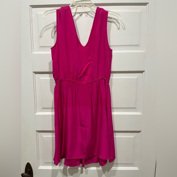 Hot pink cocktail dress. Size Medium. Excellent used condition. - Picture 2 of 4